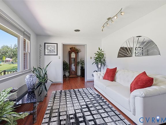 5th image of 8028 Wood Mill Dr