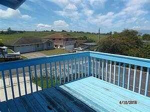 Deck off family room - up
