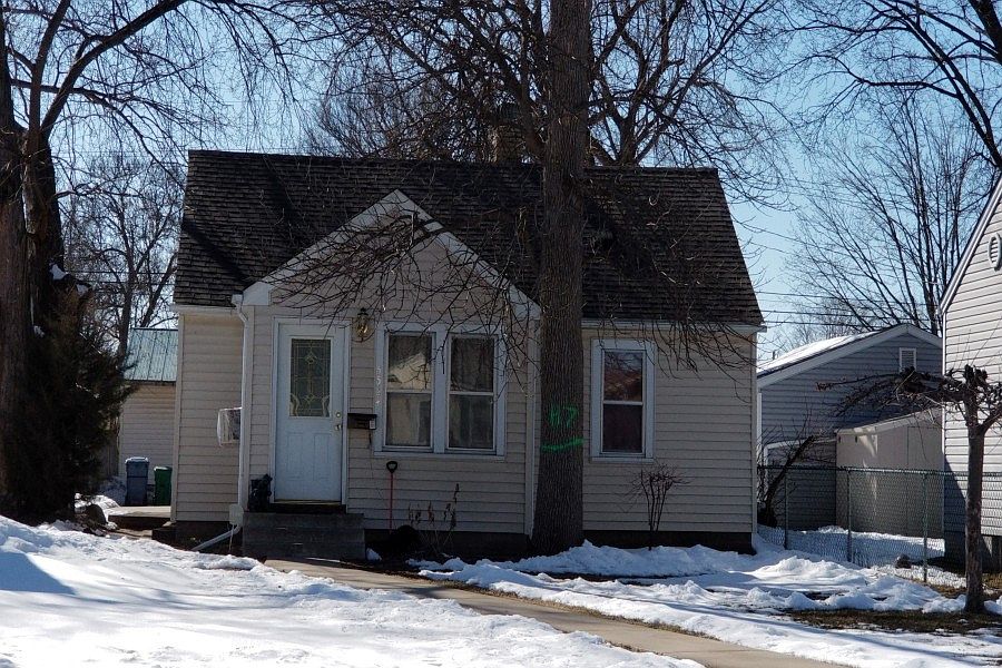 1st image of 5524 45th Ave S