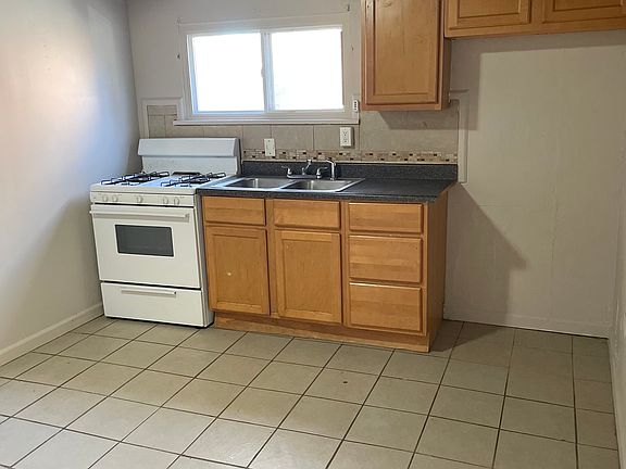 5th image of 841 Abston Ave