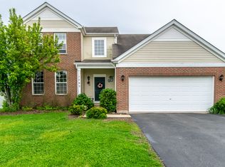 1703 Auburn Lakes Dr, Shorewood, IL