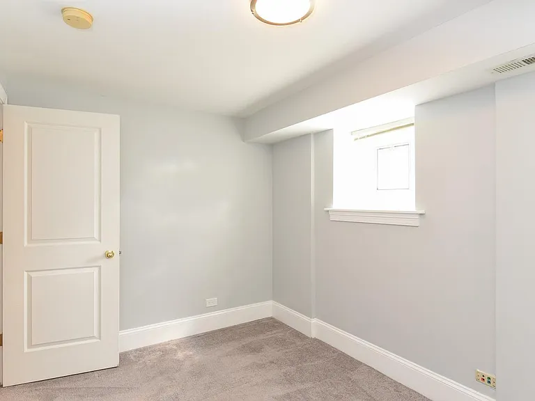 1713 W Julian St #1R — Photo 23