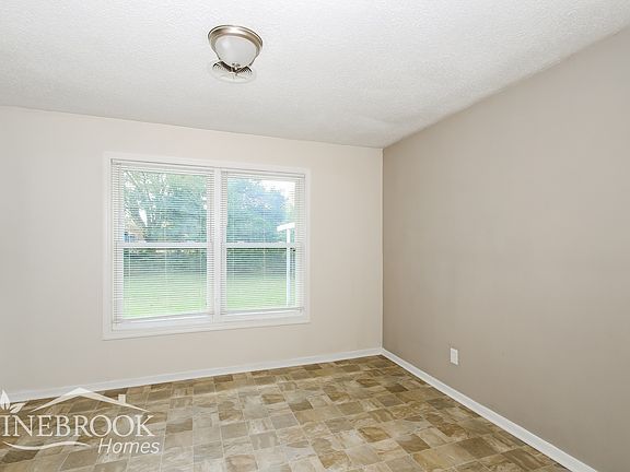 5th image of 2246 Darlington Dr