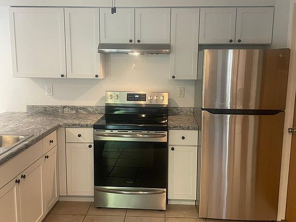 2nd image of 1031 Minns Dr #2