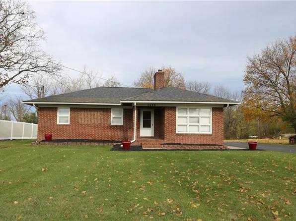 2628 Ridgeway Ave, Rochester, NY 14626