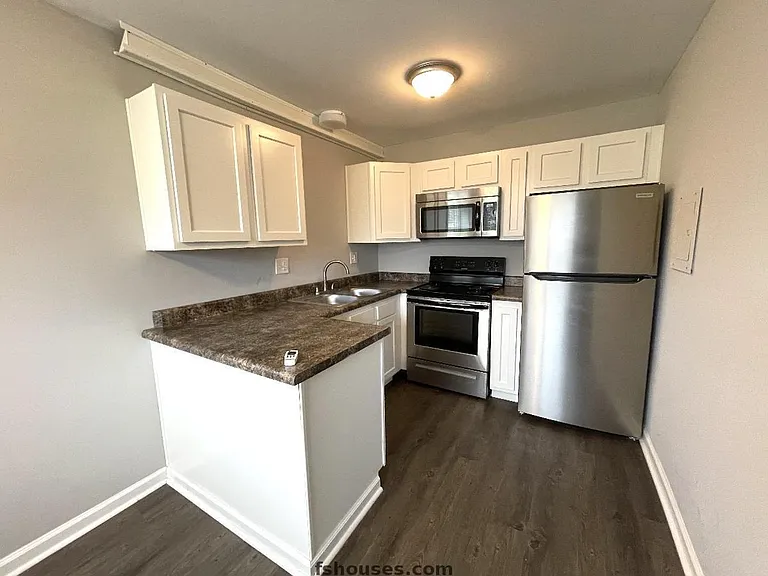 9124 E 10th St #1 — Photo 1