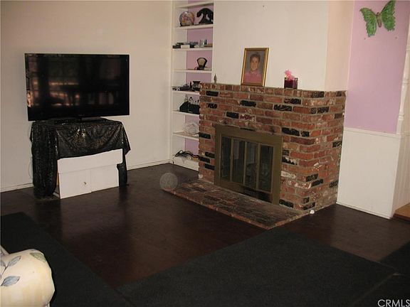 4th image of 141 Lowell Ave