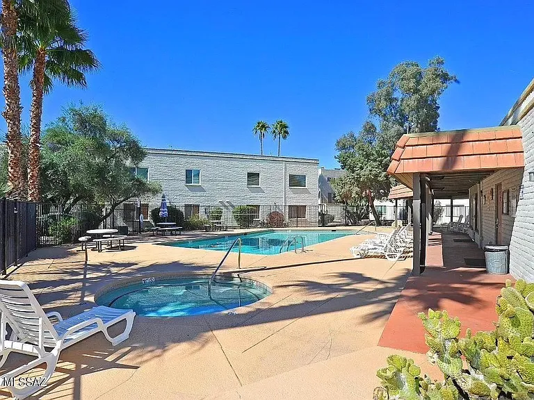 gated pool
