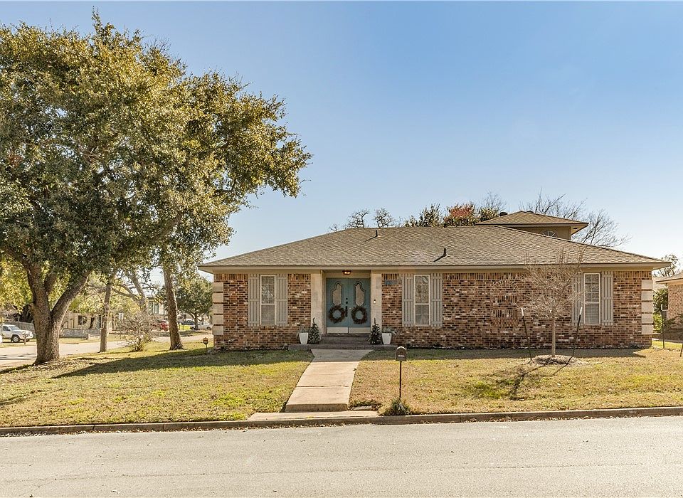 1st image of 1316 Augustine Ct