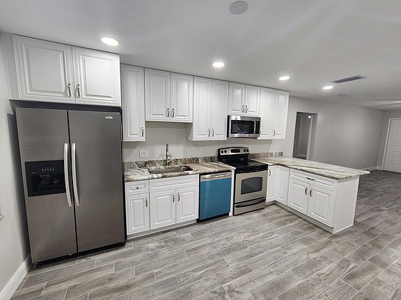 4th image of 708 E McEwen Ave