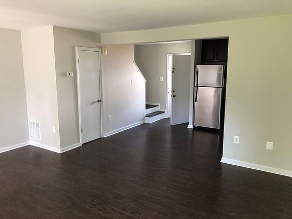 2nd image of 3038 Heathcote Rd