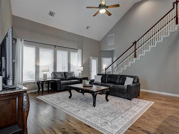 2nd image of 9711 Eagle Peak Ct