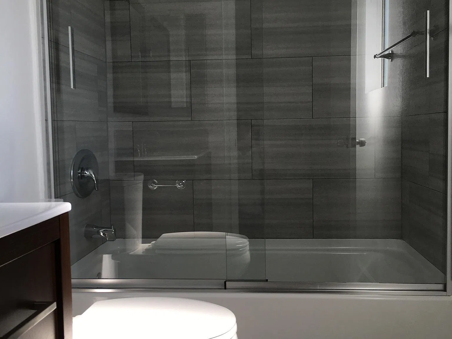 2 bed, 1.5 bath, 1000 sqft, $3,090 — Photo 1