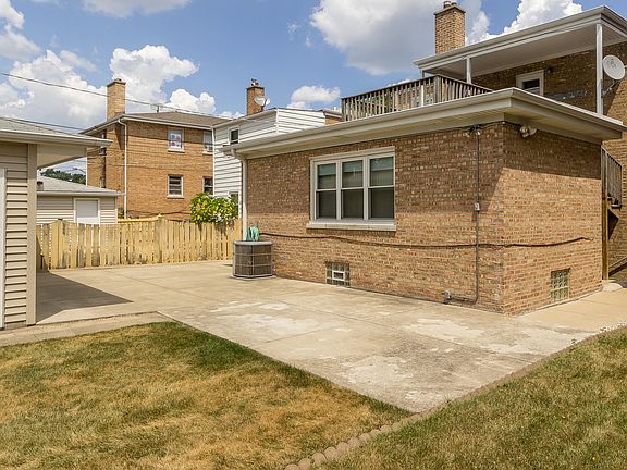 2nd image of 8100 N Oriole Ave