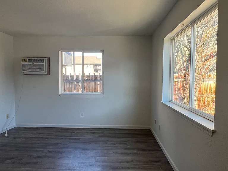 2211 N Airport Rd #4 — Photo 3