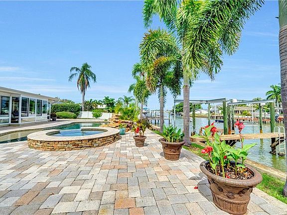 4th image of 4469 Clearwater Harbor Dr N