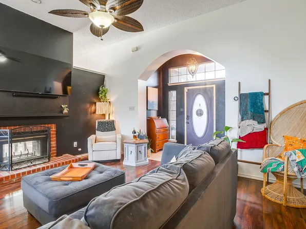 2600 Clovermeadow Dr, Fort Worth, TX 76123