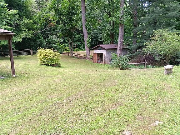 5th image of 1357 Scenic River Rd