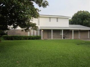 2705 McBride Dr, Port Neches, TX 77651