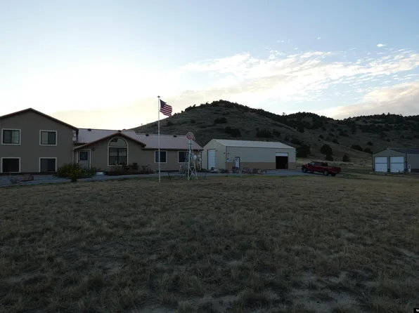 4 Alaska Dr, Guernsey, WY 82214