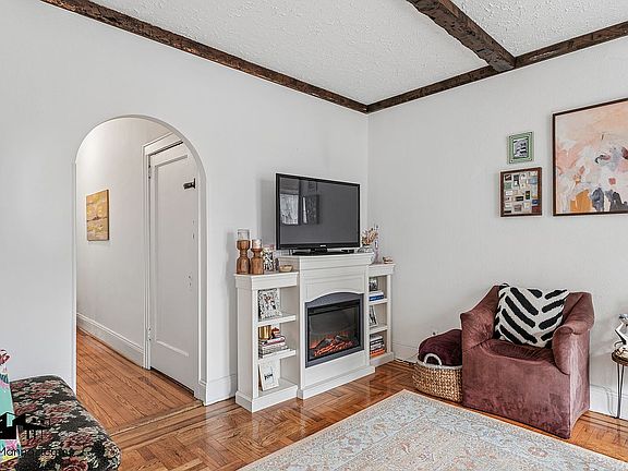 5th image of 495 Lorimer St