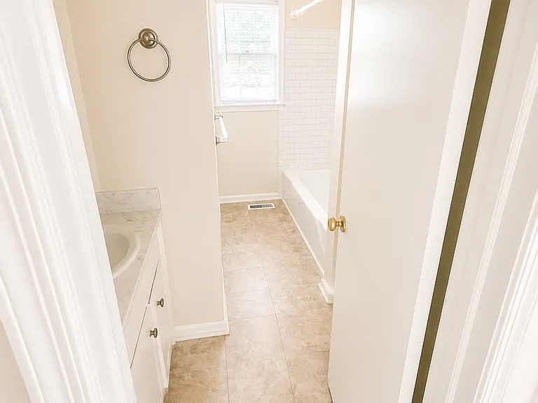 2312 Sierra Dr — Photo 15