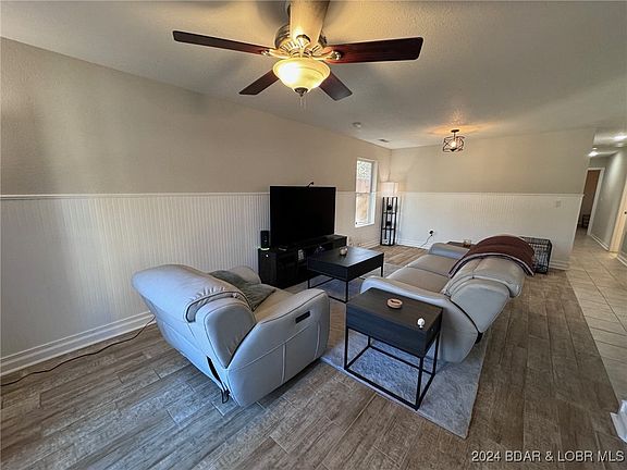 4th image of 168 Caulfield Ave
