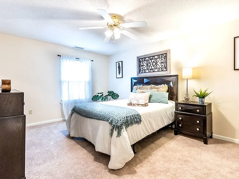 Windsong Place Apartments — Photo 118