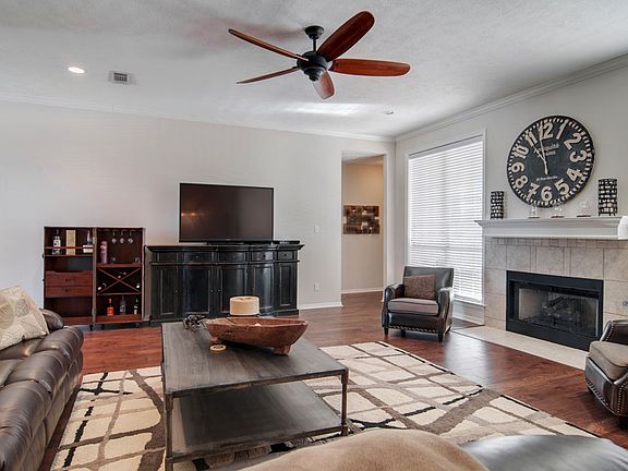 2nd image of 9321 Whitney Ln