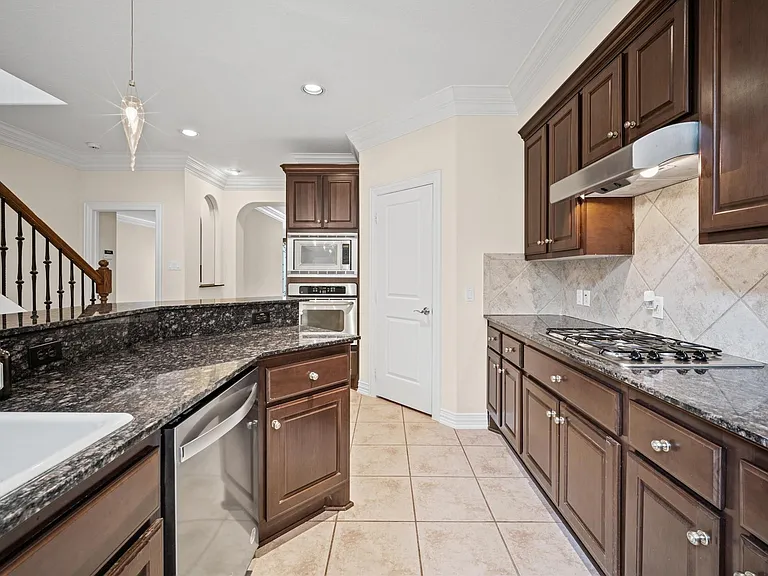 2047 Palm Forest Ln — Photo 13