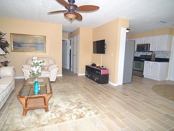 2nd image of 308 N 4th St