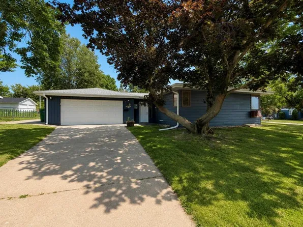 515 NW 6th St, Grand Rapids, MN 55744