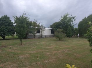 1068 Crow Ln, Terrell, TX 75161