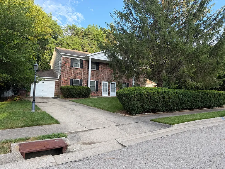 15 Christopher Dr #B — Photo 1