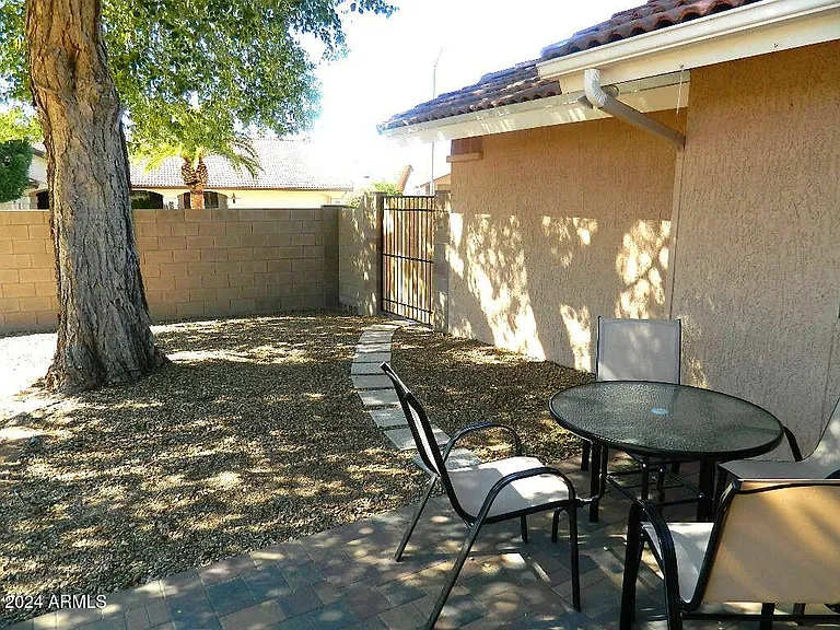13931 W Oak Glen Dr — Photo 32