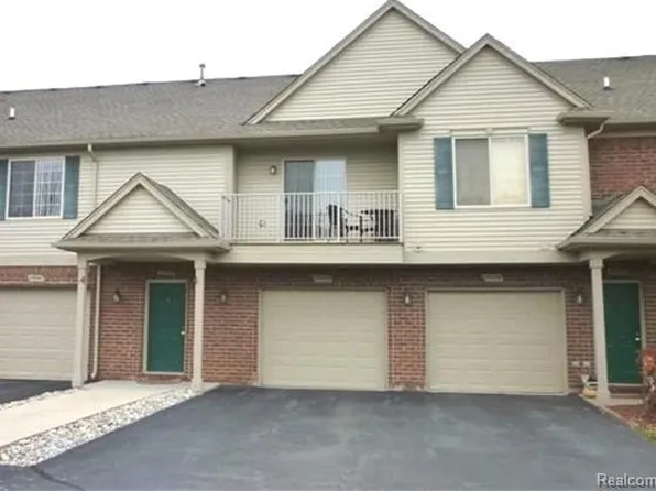 45546 Hidden View Ct, Utica, MI 48315