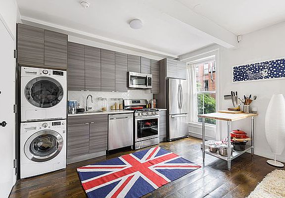 4th image of 275 Vanderbilt Ave #2