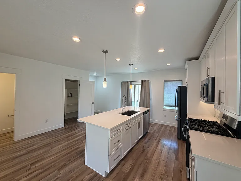 38 W Beebe Ln — Photo 8