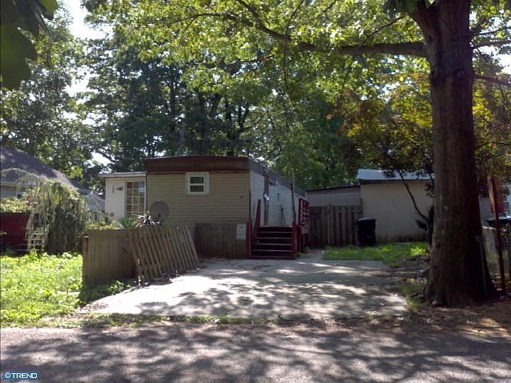 2nd image of 124 Firth Dr