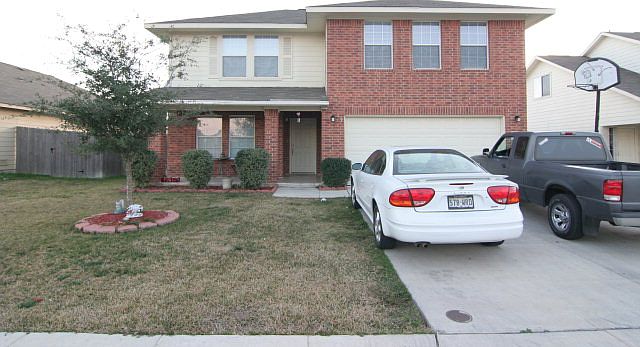 1st image of 554 Roadrunner Ave