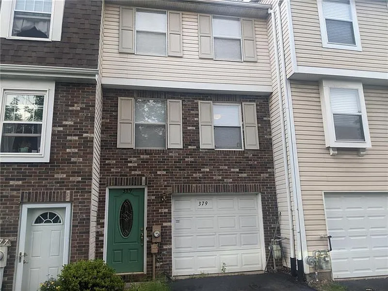 379 Shady Ridge Dr photo 1