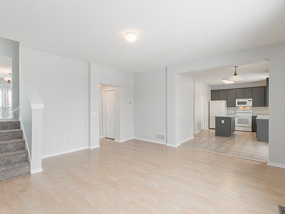 5th image of 11411 Hastings St NE