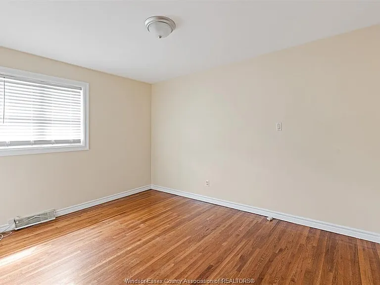 3162 Avondale Ave — Photo 6