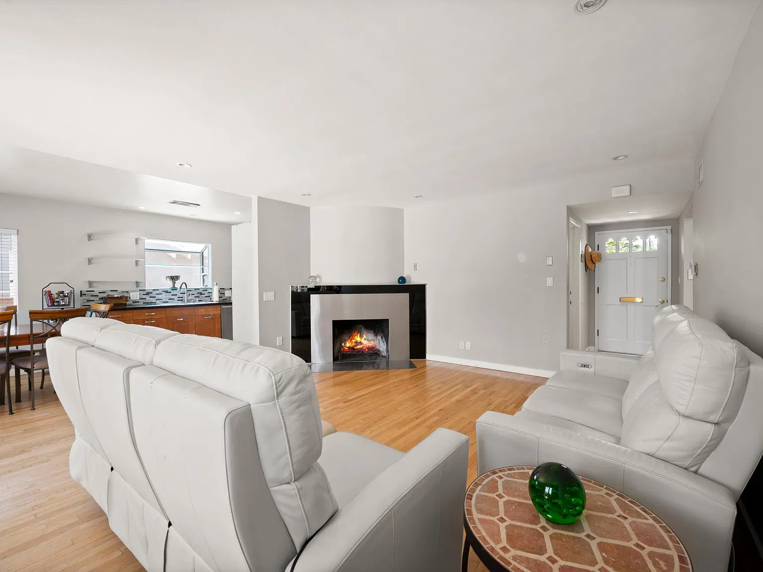 5856 Bevis Ave — Photo 3
