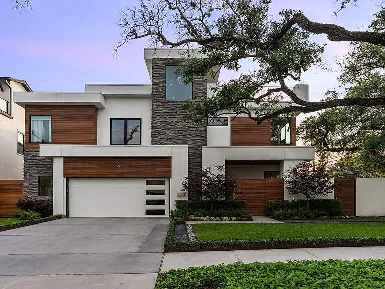 3002 Ferndale St — Photo 1