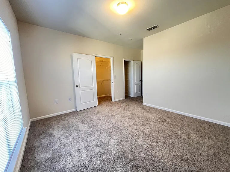 Wesley Kensington Apartments at Stonecrest — Photo 230