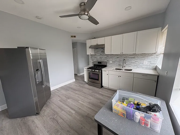 843 E Marquette Rd — Photo 10
