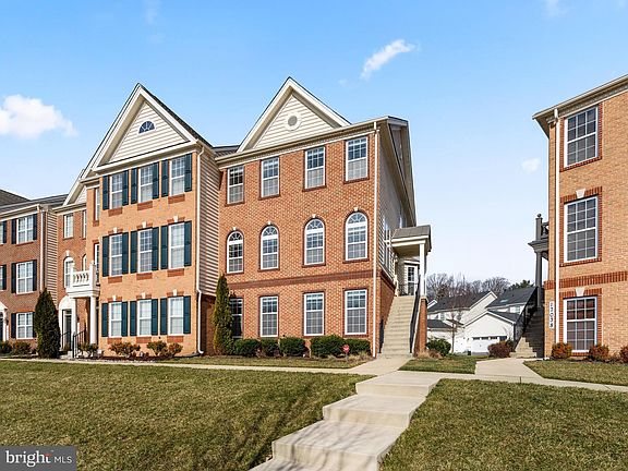3rd image of 17036 Amity Dr