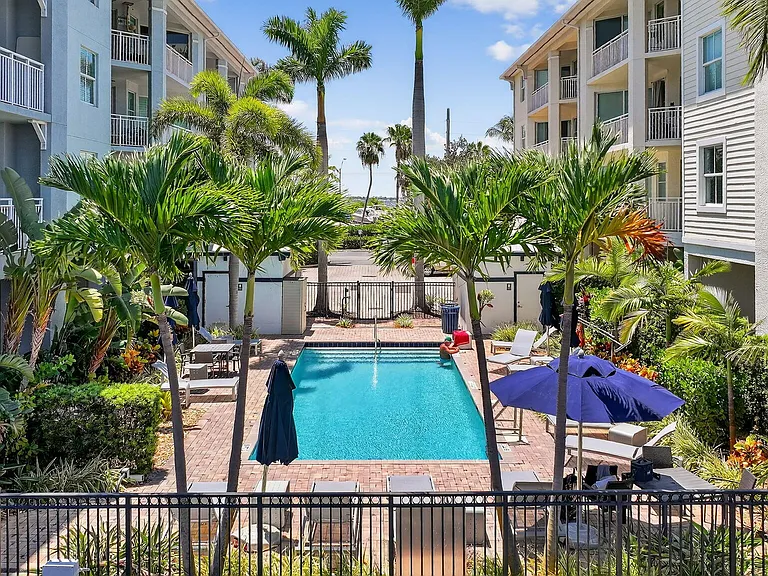 275 NW Flagler Ave #204 — Photo 40