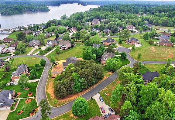 5th image of 104 Habersham Loop